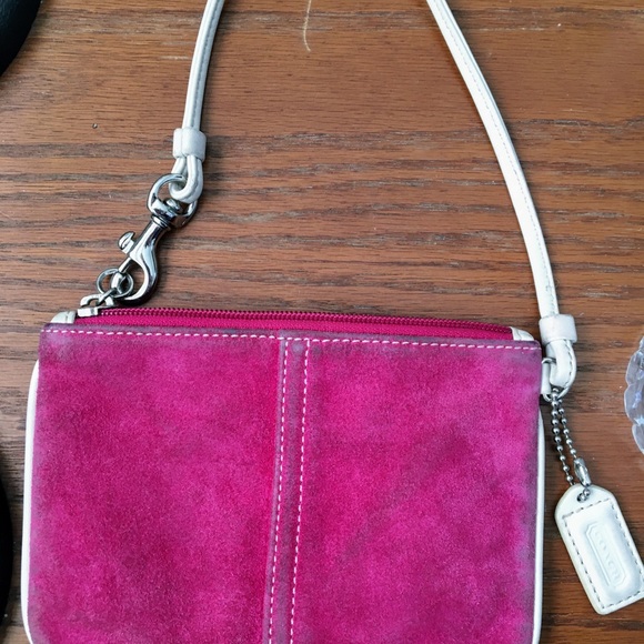 Pink suede Coach Mini bag wristlet - Picture 3 of 10